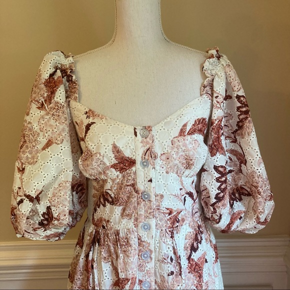 CHARINA SARTE Caroline Brown White Floral Lace Dress NWT - Picture 5 of 16